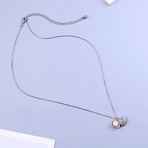 Pearl Open Clam Shell Necklace - Picture 7 of 7